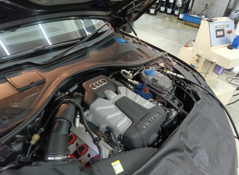 アウディ A7 セレストケア エンジン内部洗浄