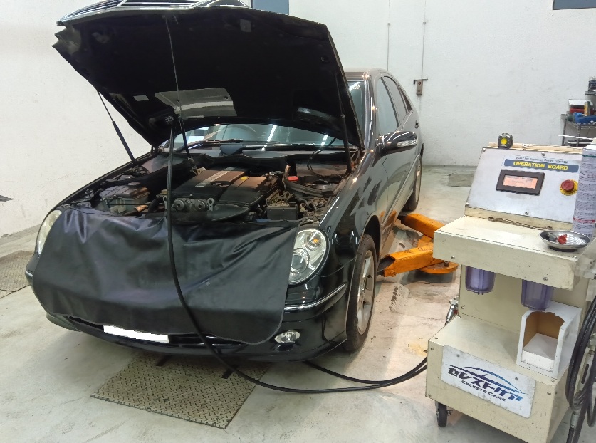 メルセデスベンツ セレストケア エンジン内部洗浄